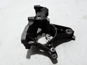 RENAULT Scenic (1996–2003) Ģeneratora kronšteins 7700113574 - 3