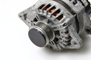 Kia Sportage (2016–2021) Lichtmaschine 373002B970 - 2