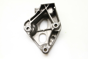 BMW 5 SERIES F11 (2010–2017) Engine bracket 6859415 - 2