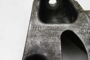 BMW 5 SERIES F11 (2010–2017) Engine bracket 6859415 - 3