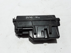   Fuse block holder under the hood 