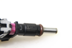  Fuel injector 