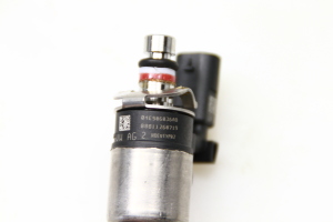  Fuel injector 