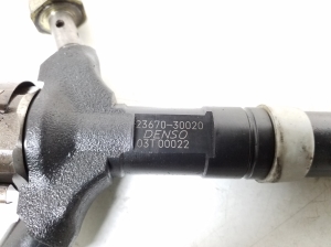 TOYOTA Land Cruiser 120 (2002–2009) Injektor Einspritzdüse 23670-30020 - 2