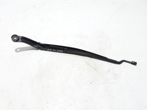  Windshield wiper blade 