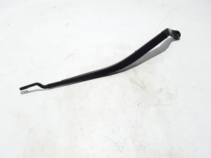  Windshield wiper blade 