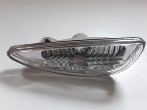 Front fender turn signal - 923031R0