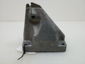  Engine holder 