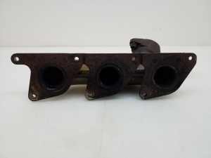  Exhaust manifold 