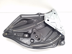 Mercedes Benz E-Class W207 (2009–2017) Tagumise kindluse akna tõsteraam A2076700103 - 3