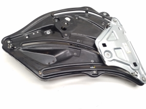 Mercedes Benz E-Class W207 (2009–2017) Tagumise kindluse akna tõsteraam A2076700203 - 2