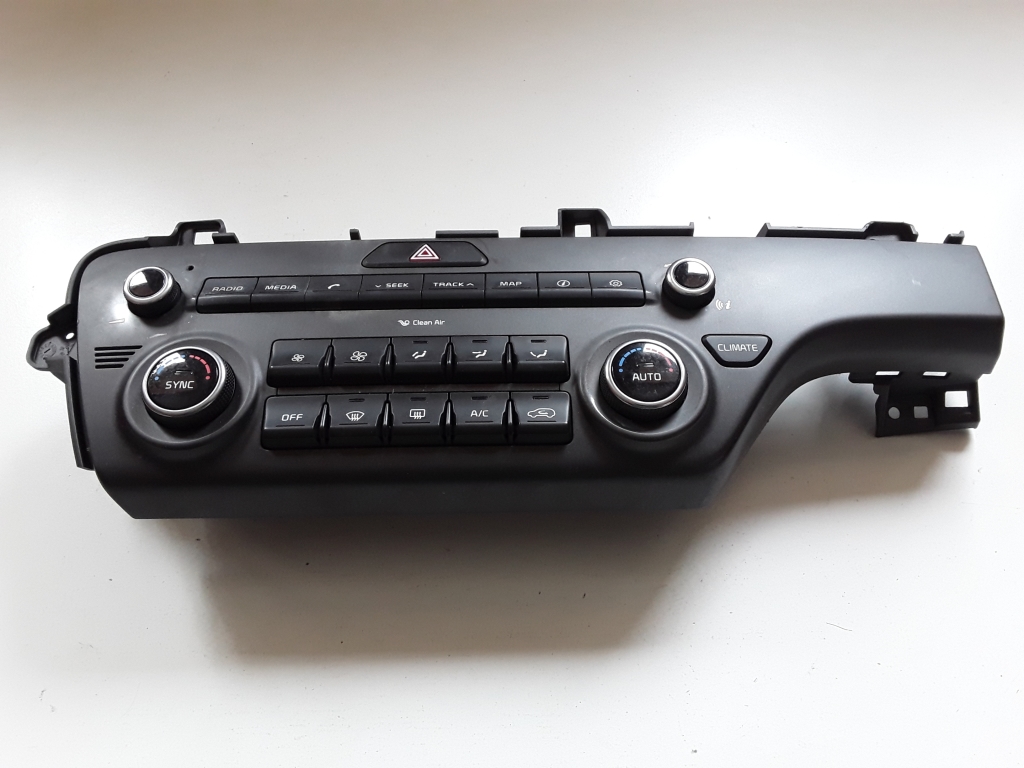 Kia Sportage (2016–2021) Heater control panel 97250F1XXX Kia Sportage (2016–2021) Heater control panel 97250F1XXX