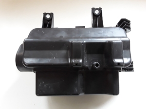TOYOTA Urban Cruiser (2009–2017) Luftfiltergehäuse 0141401270 - 3