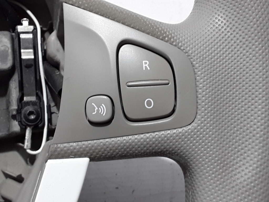 Used RENAULT Zoe Steering wheel 985106096R