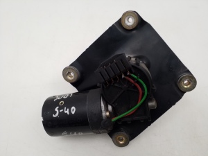 VOLVO S40 I (1995–2004) Scheibenwischermotor vorne 0390241170C