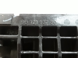 Peugeot 508 (2018–2026) Termostaadi korpus 9812113780 - 2