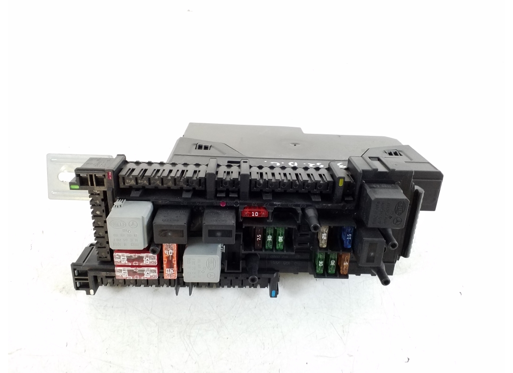 MERCEDES-BENZ GLK-Class X204 (2008-2015) Fuse box A2049009001,A2049009101,A2049004203 21027625