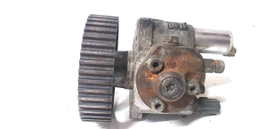 Mazda 6 (2002–2007) Fuel pump RF5C 13 800 - 3