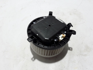  Cabin shoulder motor 