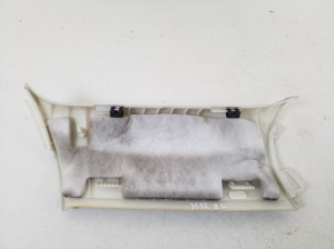 Mercedes Benz GLK-Class 204 (2008–2015) Tagumise toe sisekujundus A2046901026 - 3