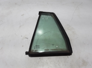 Rear door quarter glass - 8200001464