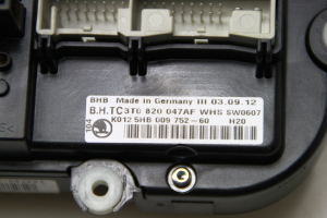 Skoda Superb (2008–2015) Heater control panel 3T0820047AF - 2