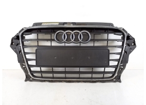  Front grille 