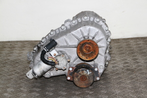Mercedes Benz C-Class 204 (2007–2014) Sadales kārba un tās detaļas 0501020155 - 2