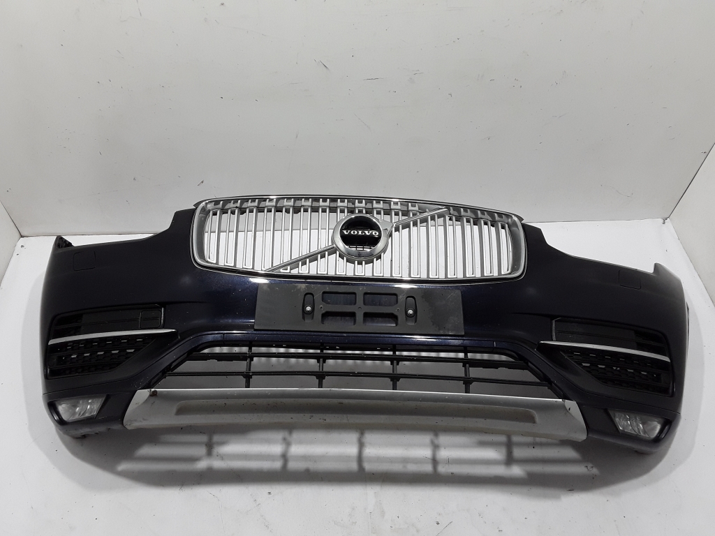 Used VOLVO XC90 Front bumper 31353362