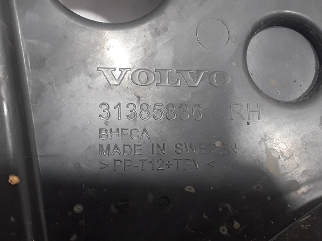 VOLVO XC90 2 generation (2014-2024) Garniture de capot d'essuie-glace avant 31385836 22445234