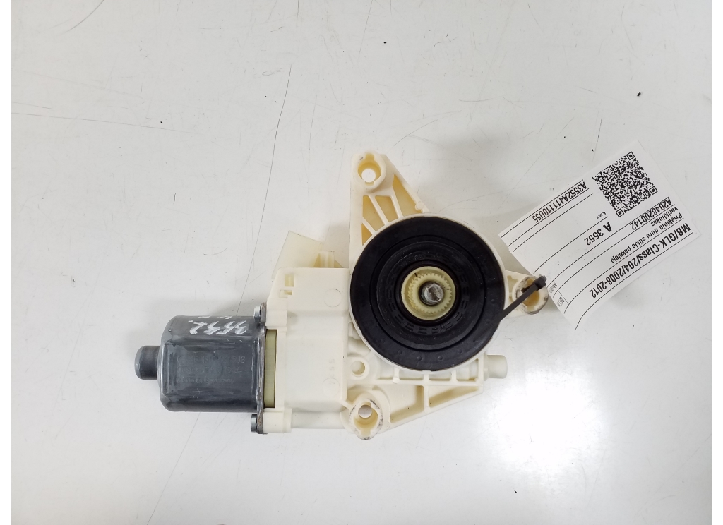 MERCEDES-BENZ GLK-Class X204 (2008-2015) Front Left Door Window Regulator Motor A2048200142 21027908