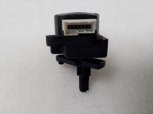 VOLVO S80 I (1998–2006) Stellmotor Heizungsklappe BEHR42947 - 3