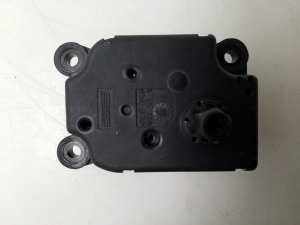 VOLVO S80 I (1998–2006) Stellmotor Heizungsklappe BEHR38248 - 3