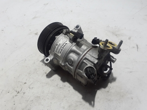 VOLVO XC90 (2015–2024) A/C compressor 31469966 - 3
