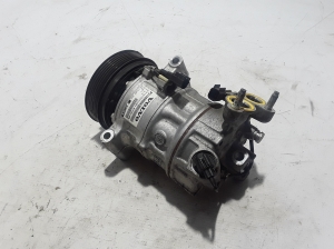  Air conditioner compressor 