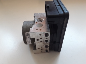 ABS Steuergerät - 6895504