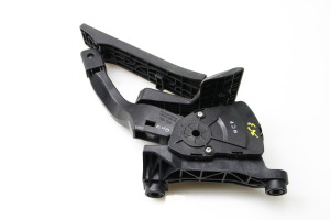Hyundai i40 (2011–2026) Accelerator pedal 327263Z900 - 3