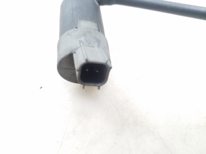 VOLVO S80 II (2006–2016) Front windshield washer pump - 3