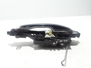 VOLVO XC90 (2015–2024) Front door external opening handle and its details - 3