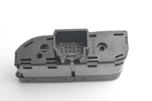 Ford Focus (2004–2011) Schalter für Windschutzscheibenheizung AM5T18K574 - 4