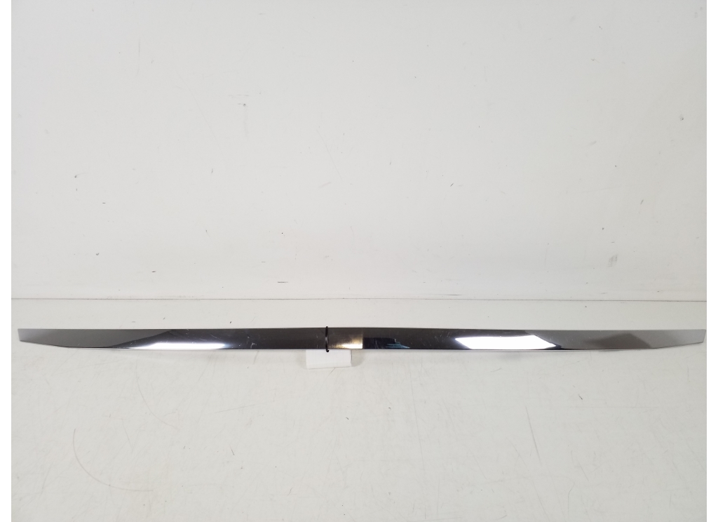 Mercedes Benz E-Class W212 (2009–2015) Trunk lid molding A2127430082 Mercedes Benz E-Class W212 (2009–2015) Trunk lid molding A2127430082