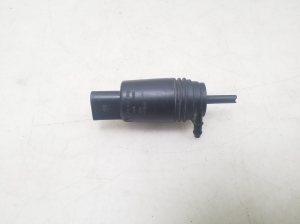 BMW 5 SERIES E61 (2004–2010) Motor für Frontscheibenwaschanlage 8377612 - 2