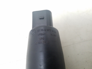 BMW 5 SERIES E61 (2004–2010) Motor für Frontscheibenwaschanlage 8377612 - 4