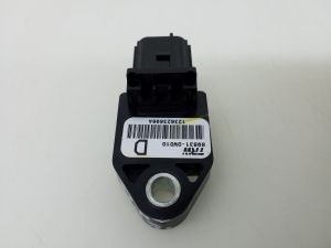 Airbag sensor - 898310W010