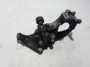 Alternator bracket - 8200016644