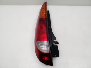  Rear corner lamp 