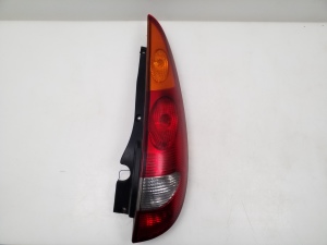  Rear corner lamp 