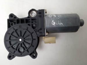 VOLVO XC90 (2002–2014) Fensterhebermotor vorne 0130821776 - 2