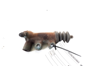 TOYOTA Yaris (1999–2005) Siduri töösilinder 31470-52020 - 2