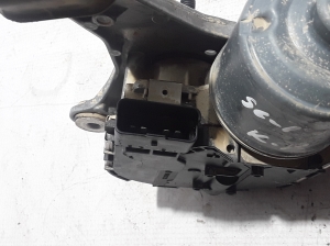 RENAULT Scenic (2016–2026) Scheibenwischermotor vorne 288A50529R - 3